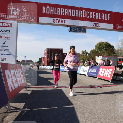 03.10.2025 - Köhlbrandbrückenlauf Lena Gebhardt http://msf.ph/oto/9083703 03.10.2025 13:50:22 Ziel 5225, 5547, 5611, 5612 meine-sportfotos.de