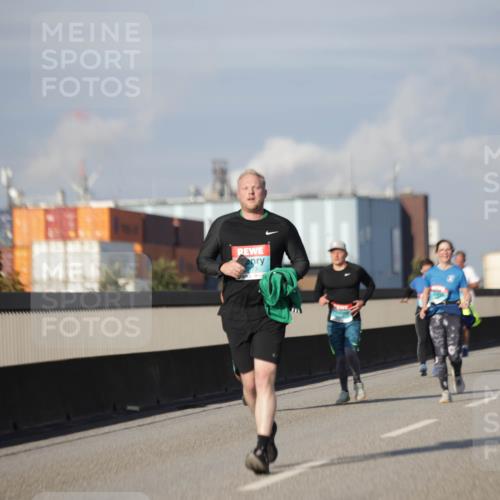 03.10.2025 - Köhlbrandbrückenlauf Jannik Wohlers http://msf.ph/oto/9083710 03.10.2025 10:06:23 Position 3  meine-sportfotos.de