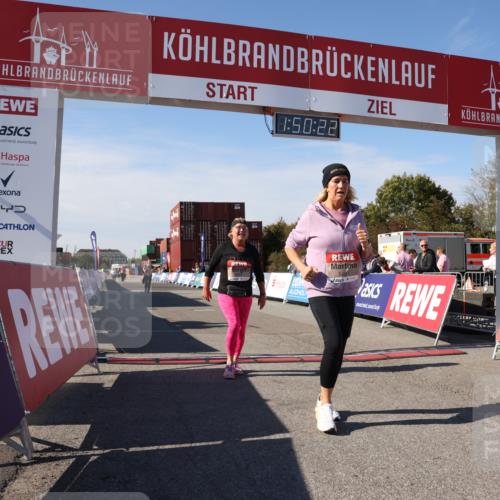 03.10.2025 - Köhlbrandbrückenlauf Lena Gebhardt http://msf.ph/oto/9083716 03.10.2025 13:50:22 Ziel 5225, 5547, 5611, 5612 meine-sportfotos.de