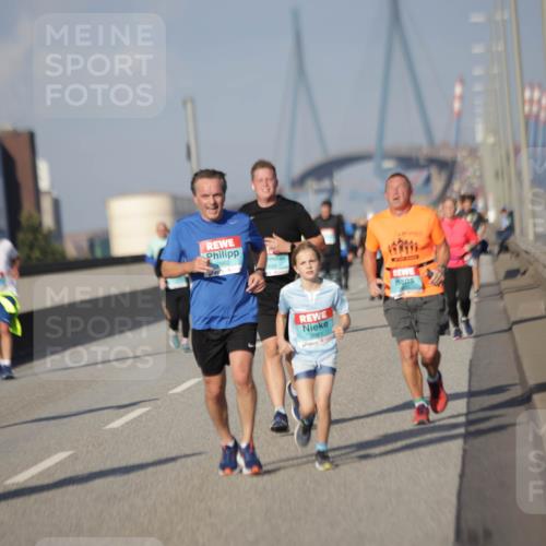 03.10.2025 - Köhlbrandbrückenlauf Jannik Wohlers http://msf.ph/oto/9083733 03.10.2025 10:06:27 Position 3  meine-sportfotos.de