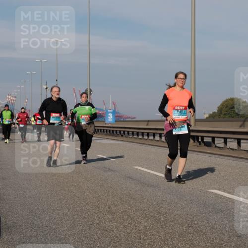 03.10.2025 - Köhlbrandbrückenlauf Fabian Wolf http://msf.ph/oto/9083734 03.10.2025 10:19:31 Position 3 3, 2347, 2620 meine-sportfotos.de