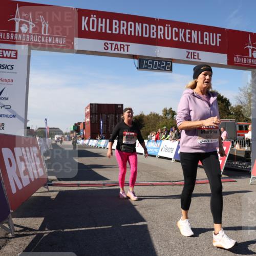 03.10.2025 - Köhlbrandbrückenlauf Lena Gebhardt http://msf.ph/oto/9083738 03.10.2025 13:50:23 Ziel 5225, 5294, 5547, 5611, 5612 meine-sportfotos.de