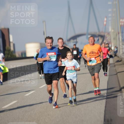 03.10.2025 - Köhlbrandbrückenlauf Jannik Wohlers http://msf.ph/oto/9083743 03.10.2025 10:06:27 Position 3 2861 meine-sportfotos.de