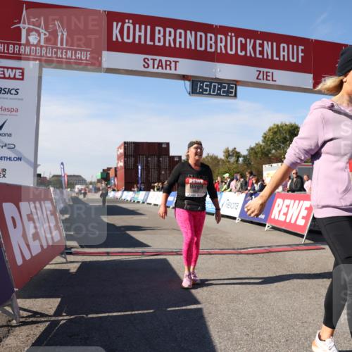 03.10.2025 - Köhlbrandbrückenlauf Lena Gebhardt http://msf.ph/oto/9083749 03.10.2025 13:50:23 Ziel 5225, 5294, 5547, 5611, 5612 meine-sportfotos.de
