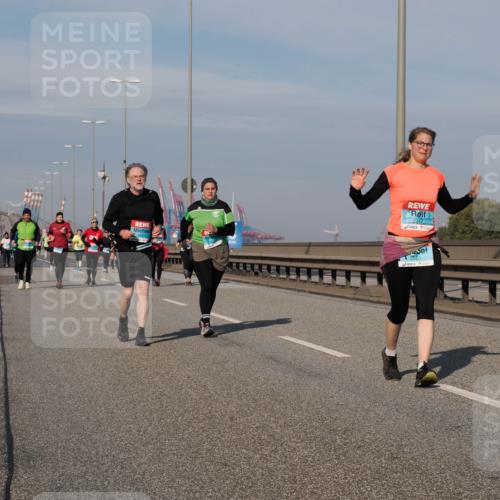 03.10.2025 - Köhlbrandbrückenlauf Fabian Wolf http://msf.ph/oto/9083765 03.10.2025 10:19:32 Position 3 2483, 2620 meine-sportfotos.de