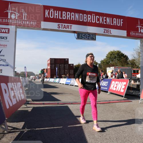 03.10.2025 - Köhlbrandbrückenlauf Lena Gebhardt http://msf.ph/oto/9083772 03.10.2025 13:50:24 Ziel 5225, 5294, 5547, 5611, 5612 meine-sportfotos.de