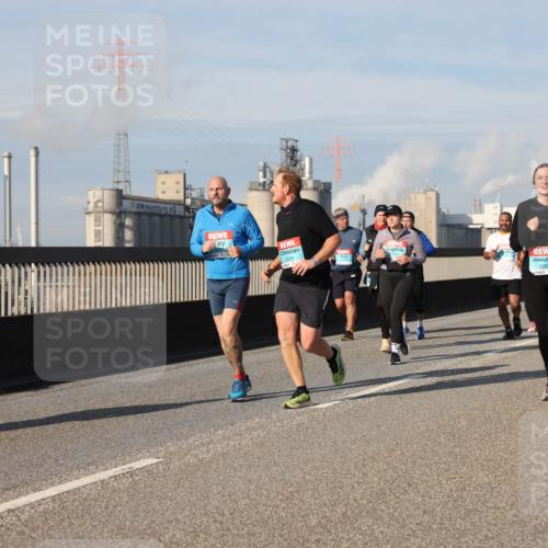 03.10.2025 - Köhlbrandbrückenlauf Lena Gebhardt http://msf.ph/oto/9083793 03.10.2025 10:05:02 Position 2 2229, 2289 meine-sportfotos.de