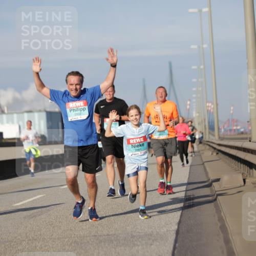 03.10.2025 - Köhlbrandbrückenlauf Jannik Wohlers http://msf.ph/oto/9083830 03.10.2025 10:06:30 Position 3 2862, 2861 meine-sportfotos.de