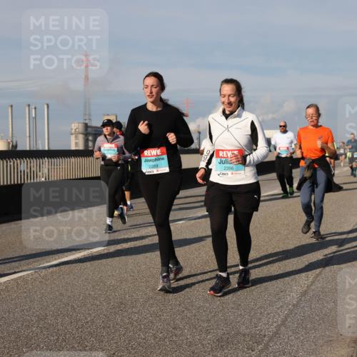 03.10.2025 - Köhlbrandbrückenlauf Lena Gebhardt http://msf.ph/oto/9083833 03.10.2025 10:05:04 Position 2 2289, 2356 meine-sportfotos.de