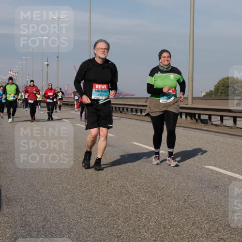 03.10.2025 - Köhlbrandbrückenlauf Fabian Wolf http://msf.ph/oto/9083847 03.10.2025 10:19:34 Position 3 2483 meine-sportfotos.de