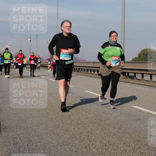 03.10.2025 - Köhlbrandbrückenlauf Fabian Wolf http://msf.ph/oto/9083857 03.10.2025 10:19:34 Position 3 2483 meine-sportfotos.de