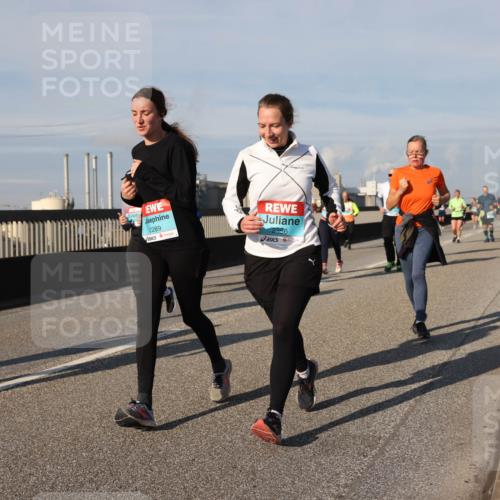 03.10.2025 - Köhlbrandbrückenlauf Lena Gebhardt http://msf.ph/oto/9083863 03.10.2025 10:05:05 Position 2 2289, 2356 meine-sportfotos.de