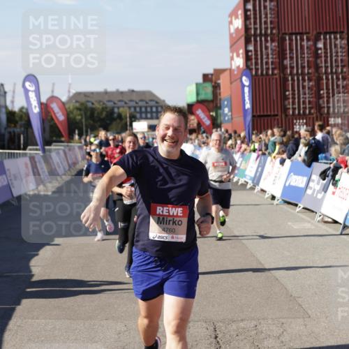 03.10.2025 - Köhlbrandbrückenlauf Jannik Wohlers http://msf.ph/oto/9083866 03.10.2025 13:18:26 Ziel 4154, 4280, 4341, 4560, 4581, 4760, 4819, 4826, 4882, 5192, 5379, 5440, 5691, 5722, 5816, 6001, 6700 meine-sportfotos.de