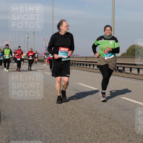 03.10.2025 - Köhlbrandbrückenlauf Fabian Wolf http://msf.ph/oto/9083867 03.10.2025 10:19:35 Position 3 2483, 3623 meine-sportfotos.de