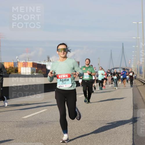 03.10.2025 - Köhlbrandbrückenlauf Jannik Wohlers http://msf.ph/oto/9083882 03.10.2025 09:56:03 Position 3 2381 meine-sportfotos.de