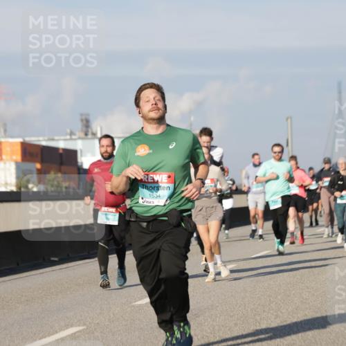 03.10.2025 - Köhlbrandbrückenlauf Jannik Wohlers http://msf.ph/oto/9083925 03.10.2025 09:56:05 Position 3 1534 meine-sportfotos.de