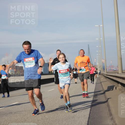 03.10.2025 - Köhlbrandbrückenlauf Jannik Wohlers http://msf.ph/oto/9083939 03.10.2025 10:06:31 Position 3 2862, 2861 meine-sportfotos.de