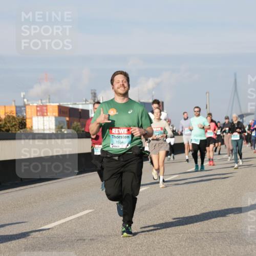 03.10.2025 - Köhlbrandbrückenlauf Jannik Wohlers http://msf.ph/oto/9083945 03.10.2025 09:56:05 Position 3 1534 meine-sportfotos.de