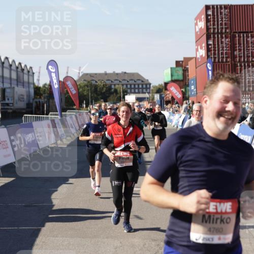 03.10.2025 - Köhlbrandbrückenlauf Jannik Wohlers http://msf.ph/oto/9083978 03.10.2025 13:18:26 Ziel 4154, 4280, 4341, 4560, 4581, 4760, 4819, 4826, 4882, 5192, 5379, 5440, 5691, 5722, 5816, 6001, 6700 meine-sportfotos.de