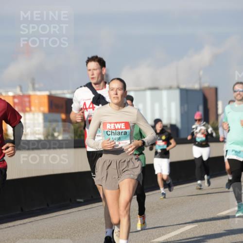 03.10.2025 - Köhlbrandbrückenlauf Jannik Wohlers http://msf.ph/oto/9083982 03.10.2025 09:56:07 Position 3 1465, 1458, 2077 meine-sportfotos.de
