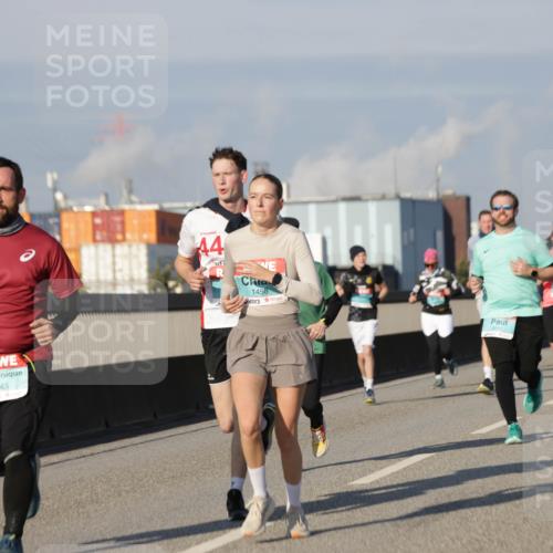 03.10.2025 - Köhlbrandbrückenlauf Jannik Wohlers http://msf.ph/oto/9083991 03.10.2025 09:56:08 Position 3 1465, 44, 1458, 2077, 17 meine-sportfotos.de