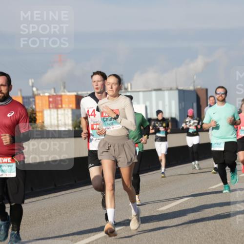 03.10.2025 - Köhlbrandbrückenlauf Jannik Wohlers http://msf.ph/oto/9084001 03.10.2025 09:56:08 Position 3 1465, 44, 1458 meine-sportfotos.de