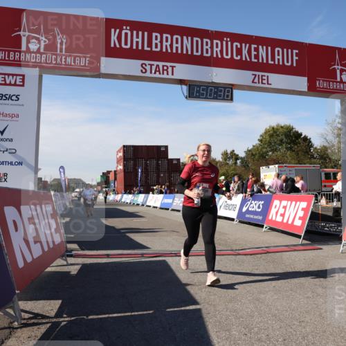 03.10.2025 - Köhlbrandbrückenlauf Lena Gebhardt http://msf.ph/oto/9084012 03.10.2025 13:50:39 Ziel 5294, 5323, 5608 meine-sportfotos.de