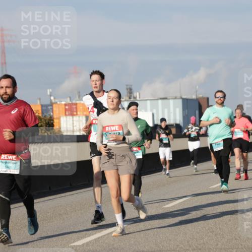 03.10.2025 - Köhlbrandbrückenlauf Jannik Wohlers http://msf.ph/oto/9084017 03.10.2025 09:56:08 Position 3 1465 meine-sportfotos.de