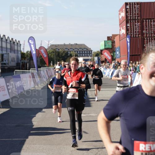 03.10.2025 - Köhlbrandbrückenlauf Jannik Wohlers http://msf.ph/oto/9084022 03.10.2025 13:18:27 Ziel 4154, 4280, 4341, 4560, 4760, 4819, 4826, 4882, 5192, 5379, 5440, 5691, 5722, 5816, 6001, 6084, 6700 meine-sportfotos.de