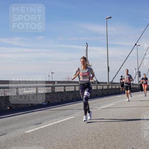 03.10.2025 - Köhlbrandbrückenlauf Michael Burmester http://msf.ph/oto/9084027 03.10.2025 12:42:24 Position 2 4619, 1994 meine-sportfotos.de