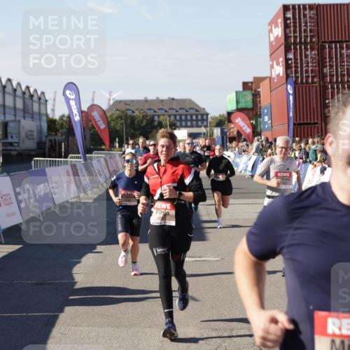 03.10.2025 - Köhlbrandbrückenlauf Jannik Wohlers http://msf.ph/oto/9084040 03.10.2025 13:18:27 Ziel 4154, 4280, 4341, 4560, 4760, 4819, 4826, 4882, 5192, 5379, 5440, 5691, 5722, 5816, 6001, 6084, 6700 meine-sportfotos.de
