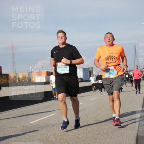 03.10.2025 - Köhlbrandbrückenlauf Jannik Wohlers http://msf.ph/oto/9084081 03.10.2025 10:06:33 Position 3 1855, 1853 meine-sportfotos.de