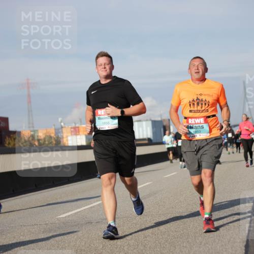 03.10.2025 - Köhlbrandbrückenlauf Jannik Wohlers http://msf.ph/oto/9084092 03.10.2025 10:06:33 Position 3 1855, 1853 meine-sportfotos.de