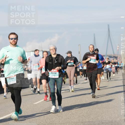 03.10.2025 - Köhlbrandbrückenlauf Jannik Wohlers http://msf.ph/oto/9084093 03.10.2025 09:56:11 Position 3 2077, 1844, 1921 meine-sportfotos.de