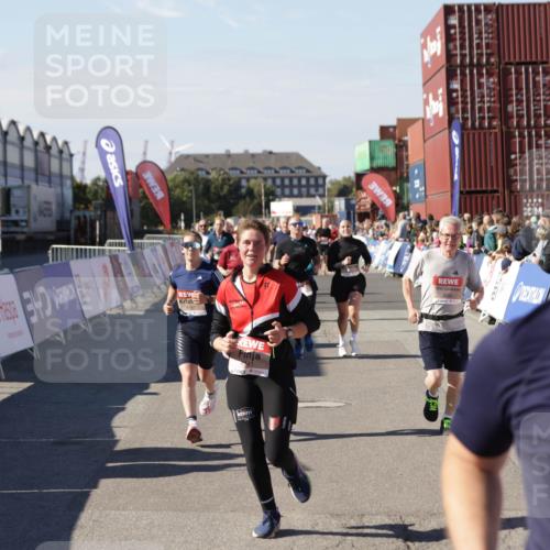03.10.2025 - Köhlbrandbrückenlauf Jannik Wohlers http://msf.ph/oto/9084094 03.10.2025 13:18:27 Ziel 4154, 4280, 4341, 4560, 4760, 4819, 4826, 4882, 5192, 5379, 5440, 5691, 5722, 5816, 6001, 6084, 6700 meine-sportfotos.de