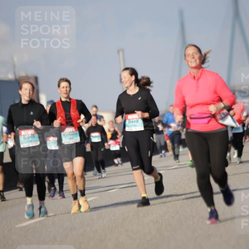 03.10.2025 - Köhlbrandbrückenlauf Jannik Wohlers http://msf.ph/oto/9084096 03.10.2025 10:06:35 Position 3 1732, 1895 meine-sportfotos.de
