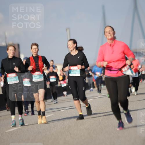 03.10.2025 - Köhlbrandbrückenlauf Jannik Wohlers http://msf.ph/oto/9084102 03.10.2025 10:06:36 Position 3 1739, 1895 meine-sportfotos.de