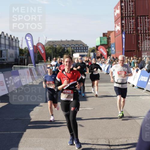 03.10.2025 - Köhlbrandbrückenlauf Jannik Wohlers http://msf.ph/oto/9084119 03.10.2025 13:18:27 Ziel 4154, 4280, 4341, 4560, 4760, 4819, 4826, 4882, 5192, 5379, 5440, 5691, 5722, 5816, 6001, 6084, 6700 meine-sportfotos.de