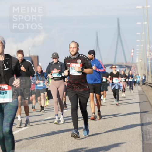 03.10.2025 - Köhlbrandbrückenlauf Jannik Wohlers http://msf.ph/oto/9084120 03.10.2025 09:56:12 Position 3 1844, 192 meine-sportfotos.de