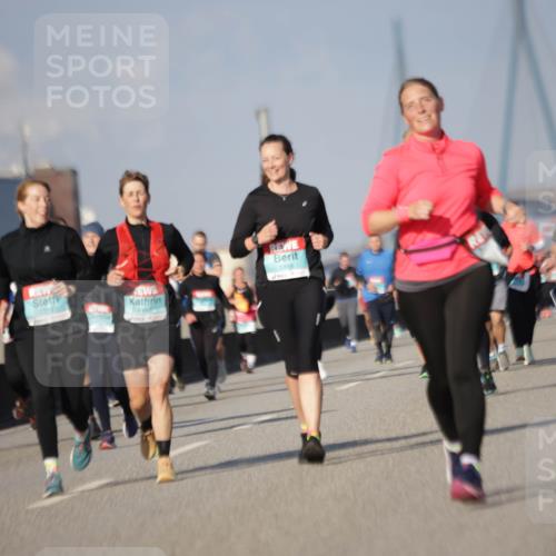 03.10.2025 - Köhlbrandbrückenlauf Jannik Wohlers http://msf.ph/oto/9084127 03.10.2025 10:06:36 Position 3  meine-sportfotos.de