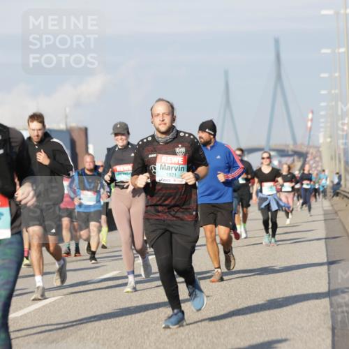 03.10.2025 - Köhlbrandbrückenlauf Jannik Wohlers http://msf.ph/oto/9084138 03.10.2025 09:56:12 Position 3 1844, 1921 meine-sportfotos.de