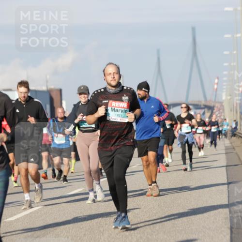 03.10.2025 - Köhlbrandbrückenlauf Jannik Wohlers http://msf.ph/oto/9084154 03.10.2025 09:56:12 Position 3 1844, 1921 meine-sportfotos.de