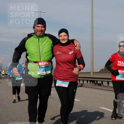 03.10.2025 - Köhlbrandbrückenlauf Fabian Wolf http://msf.ph/oto/9084171 03.10.2025 10:19:46 Position 3 3195, 2545, 2517, 2565 meine-sportfotos.de