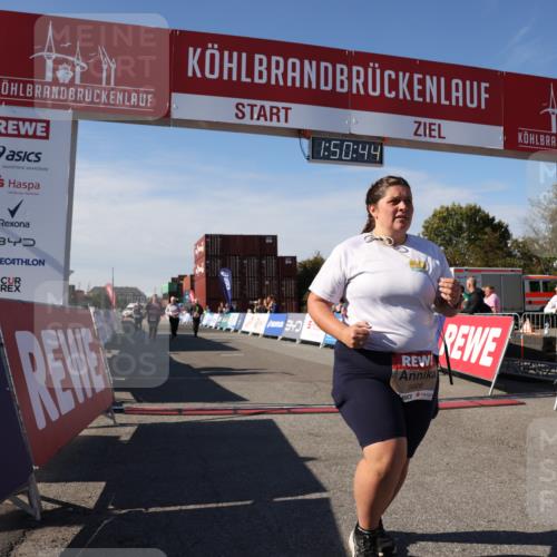 03.10.2025 - Köhlbrandbrückenlauf Lena Gebhardt http://msf.ph/oto/9084186 03.10.2025 13:50:44 Ziel 5323, 5595, 5608, 5992 meine-sportfotos.de