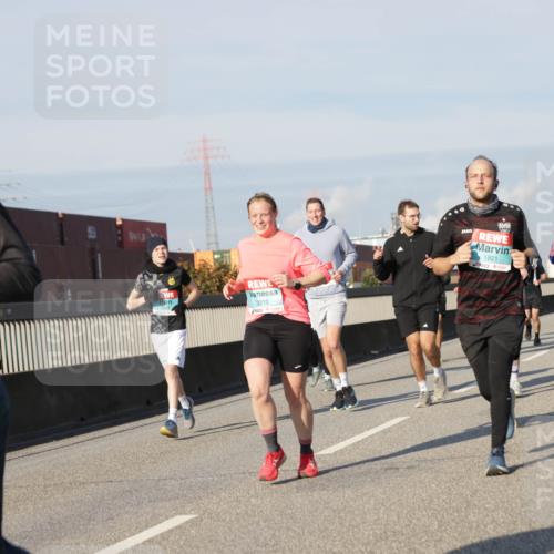 03.10.2025 - Köhlbrandbrückenlauf Jannik Wohlers http://msf.ph/oto/9084189 03.10.2025 09:56:14 Position 3 1844, 3210, 915, 1921 meine-sportfotos.de