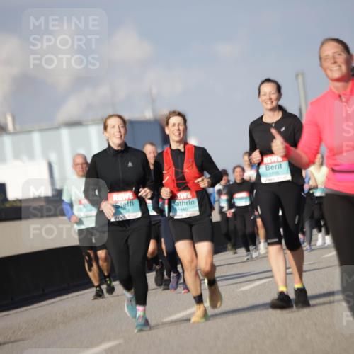 03.10.2025 - Köhlbrandbrückenlauf Jannik Wohlers http://msf.ph/oto/9084197 03.10.2025 10:06:37 Position 3 732, 1440, 1895 meine-sportfotos.de