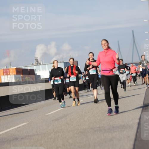 03.10.2025 - Köhlbrandbrückenlauf Jannik Wohlers http://msf.ph/oto/9084204 03.10.2025 10:06:37 Position 3 10 meine-sportfotos.de