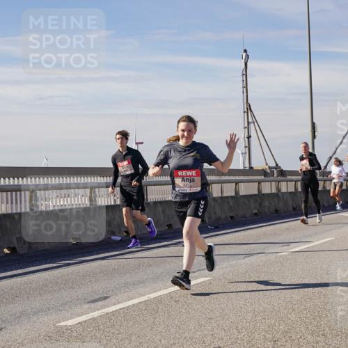 03.10.2025 - Köhlbrandbrückenlauf Michael Burmester http://msf.ph/oto/9084217 03.10.2025 12:42:31 Position 2 4278 meine-sportfotos.de