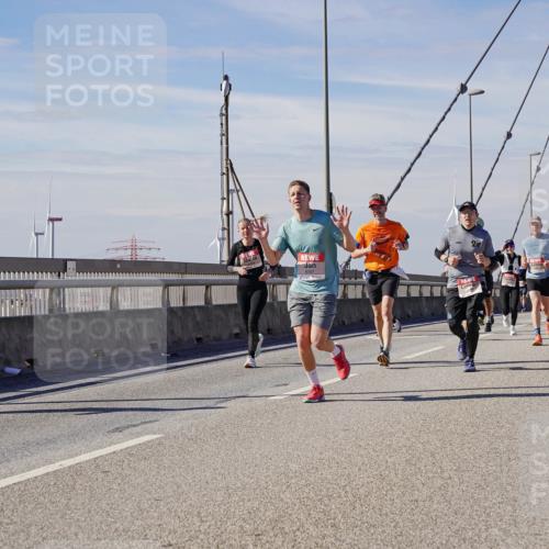 03.10.2025 - Köhlbrandbrückenlauf Michael Burmester http://msf.ph/oto/9084245 03.10.2025 12:42:32 Position 2  meine-sportfotos.de
