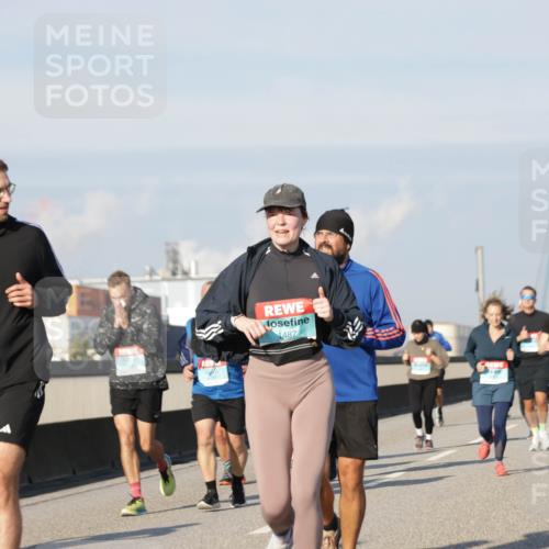 03.10.2025 - Köhlbrandbrückenlauf Jannik Wohlers http://msf.ph/oto/9084250 03.10.2025 09:56:15 Position 3 1487 meine-sportfotos.de